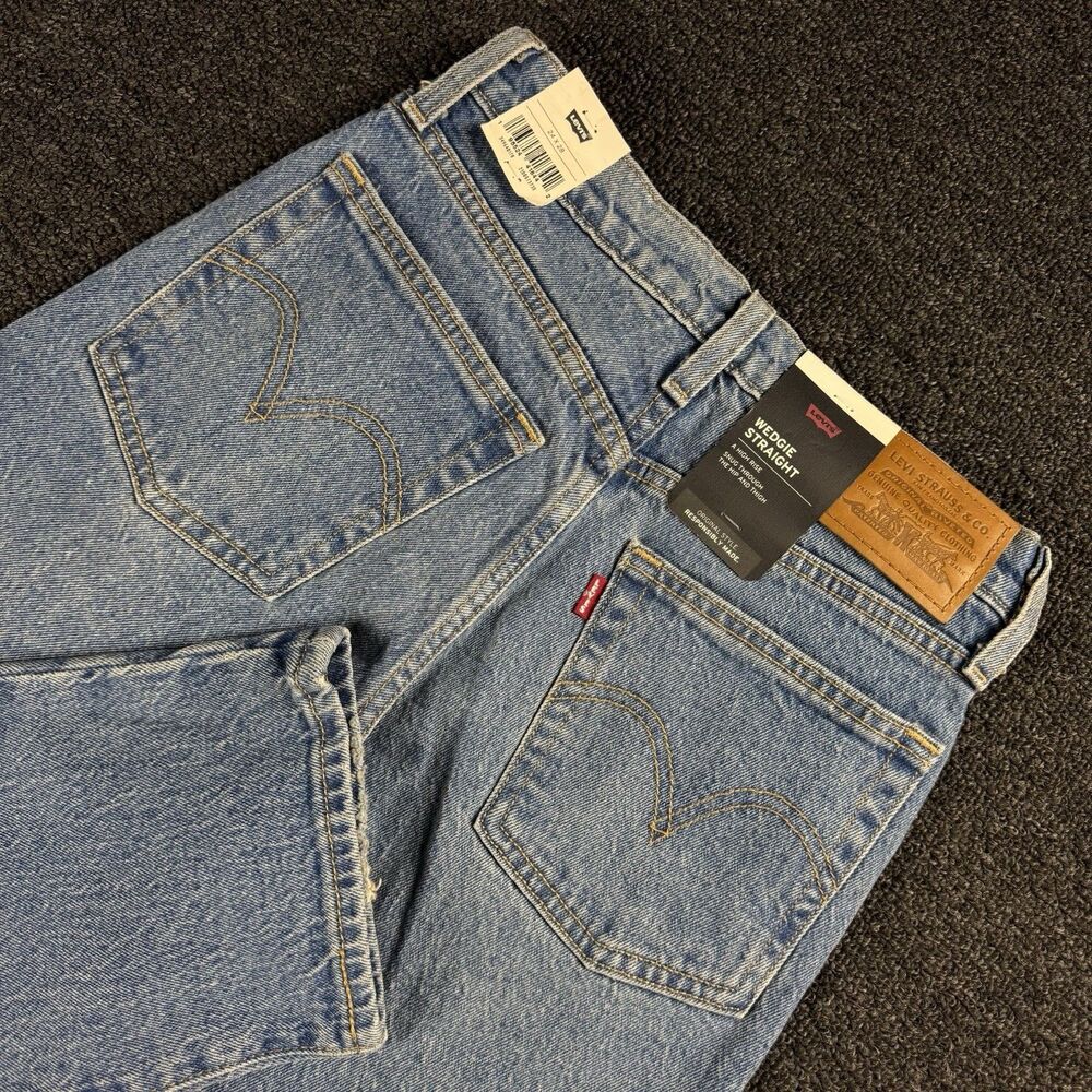 NWT Levi's Premium Women’s 24x28 Wedgie Straight Fit Button Fly Jeans Denim Blue